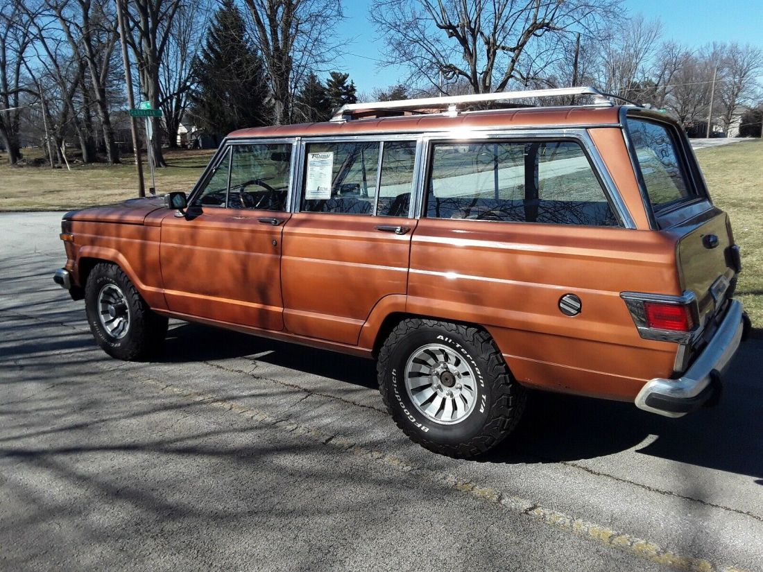 1981 Jeep Wagoneer - photo 2