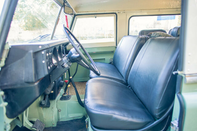 1981 Land Rover 88 Series III Santana - photo 12