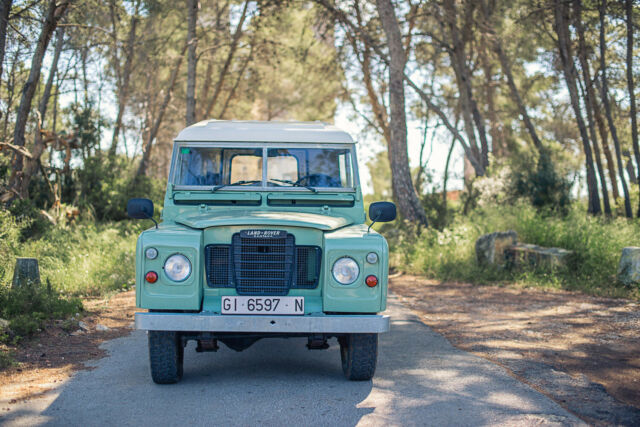 1981 Land Rover 88 Series III Santana - photo 2