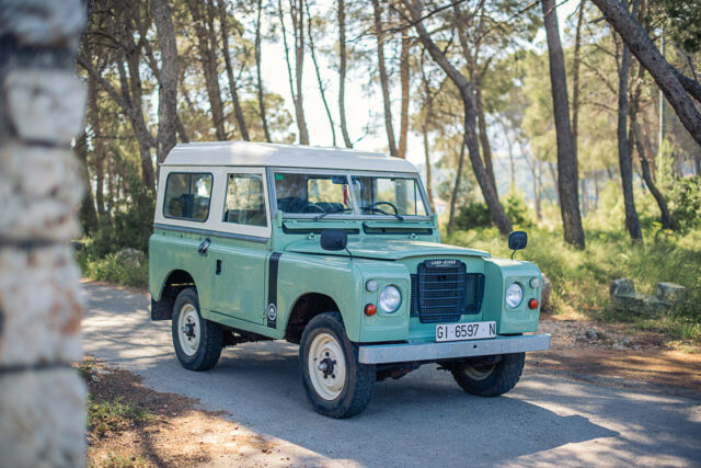 1981 Land Rover 88 Series III Santana - photo 3