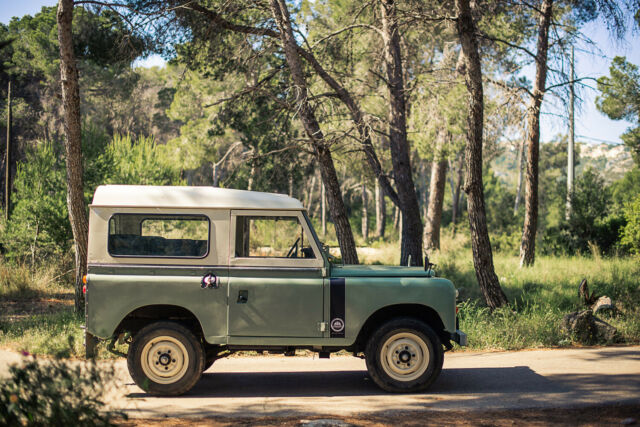 1981 Land Rover 88 Series III Santana - photo 5