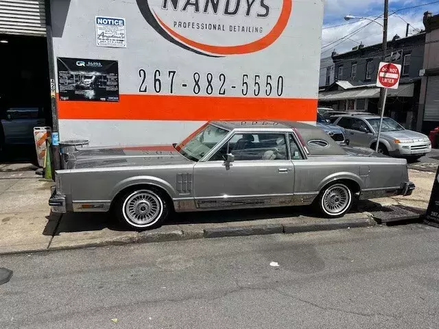 1981 Lincoln Continental Mark VI Coupe Cartier Designer Edition 1981 Lincoln Mark VI
