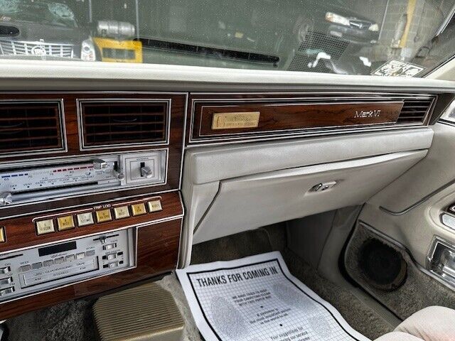 1981 Lincoln Mark VI - photo 13