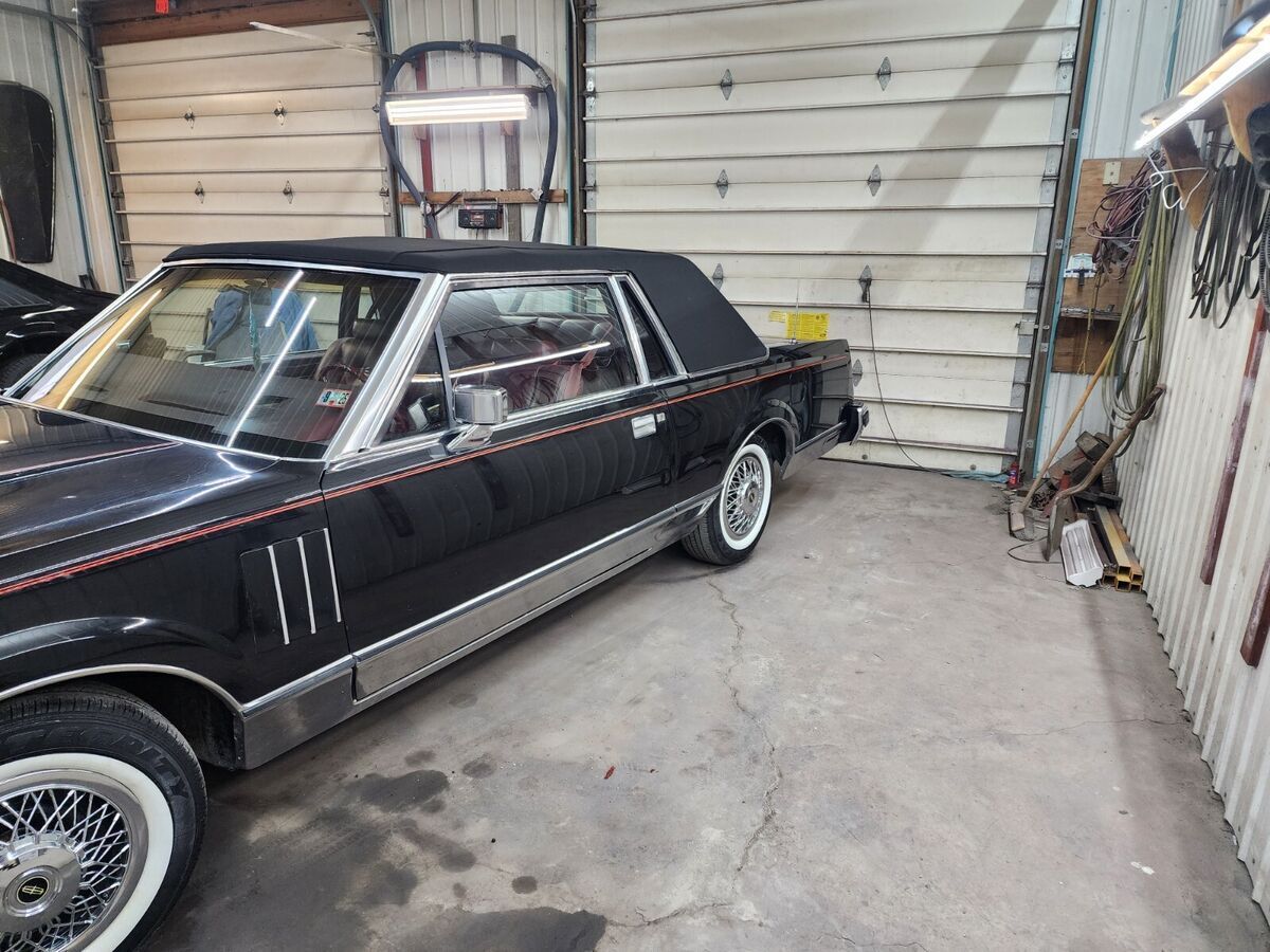 1981 Lincoln Continental - photo 3