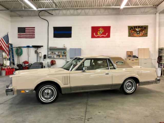 1981 Lincoln Mark Series Mark VI - photo 2
