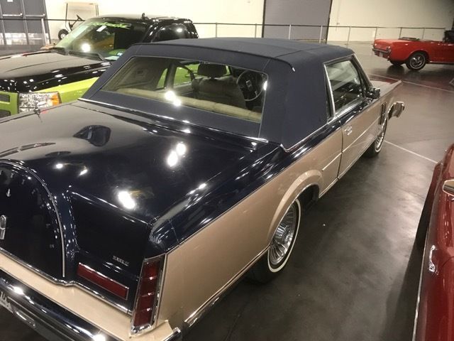 1981 Lincoln Mark Series Base Sedan 2-Door - photo 4