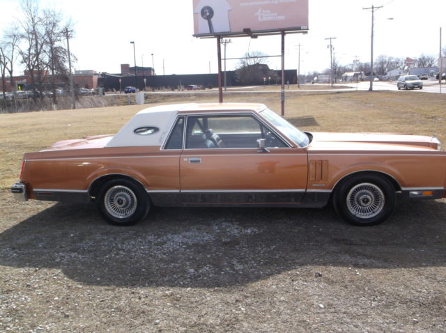 1981 Lincoln Mark Series Mark VI coupe 2 Door - photo 7