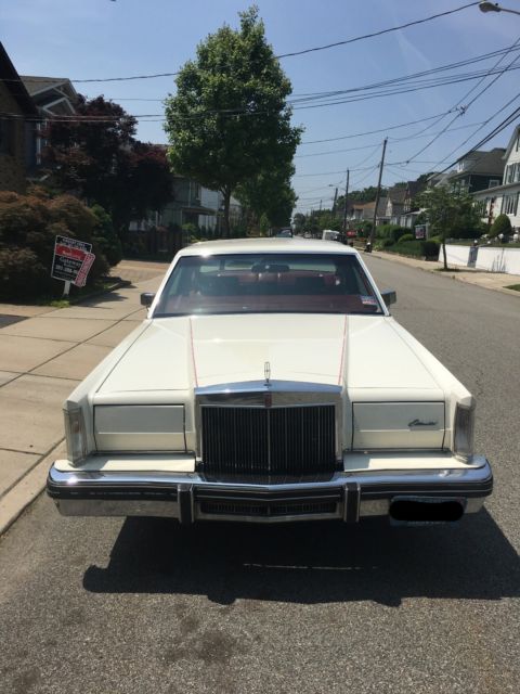 1981 Lincoln Mark Series - photo 2