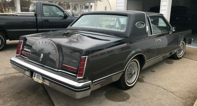 1981 Lincoln Mark Series Givenchy Edition - photo 3
