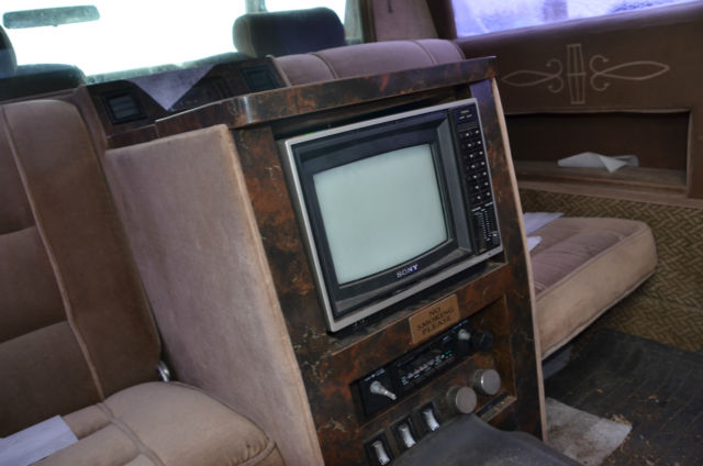 1981 Lincoln Town Car Base Sedan 4-Door - photo 6