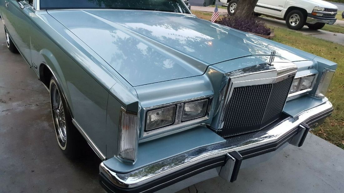 1981 Lincoln Town Car - photo 5