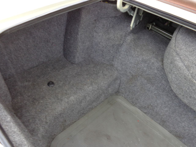 1981 Lincoln Town Car Base Sedan 4-Door - photo 12