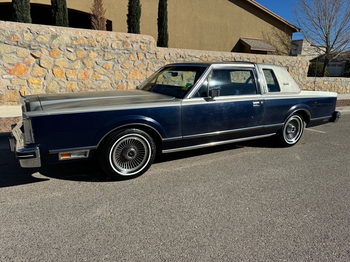 1981 Lincoln Town Car - photo 11