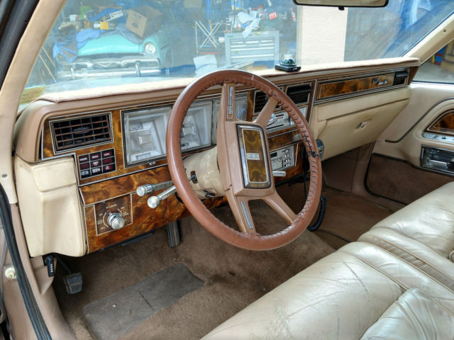 1981 Lincoln Town Car Signature - photo 8