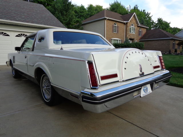 1981 Lincoln Continental Mark VI Coupe - photo 4