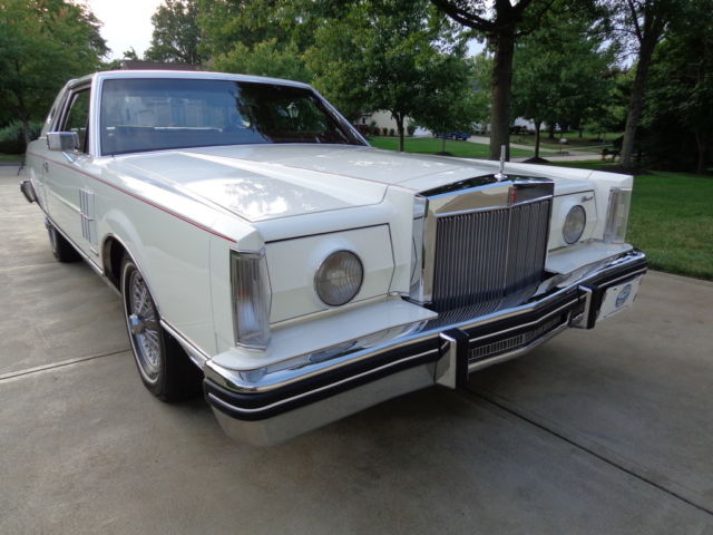 1981 Lincoln Continental Mark VI Coupe - photo 9