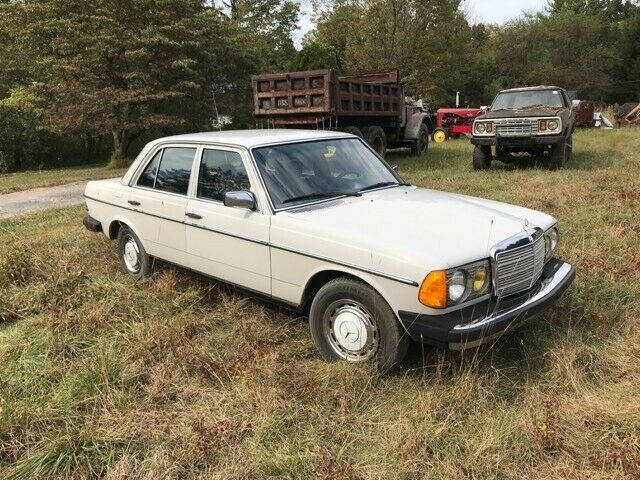 1981 Mercedes-Benz 300D - photo 3