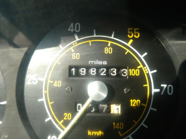 1981 Mercedes-Benz 200-Series - photo 10