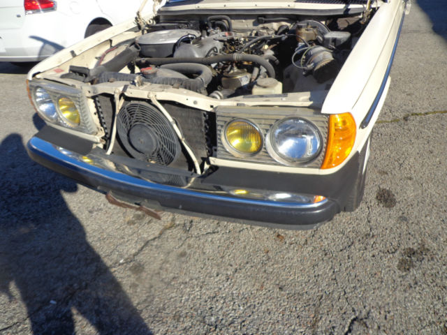 1981 Mercedes-Benz 200-Series 280D - photo 4