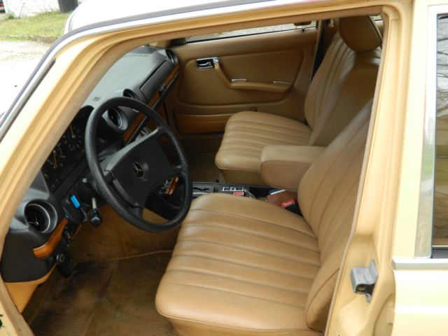 1981 Mercedes-Benz 300-Series - photo 4