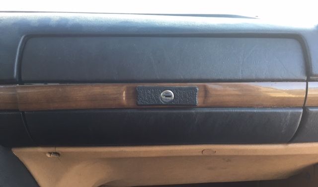 1981 Mercedes-Benz 300-Series leather - photo 8