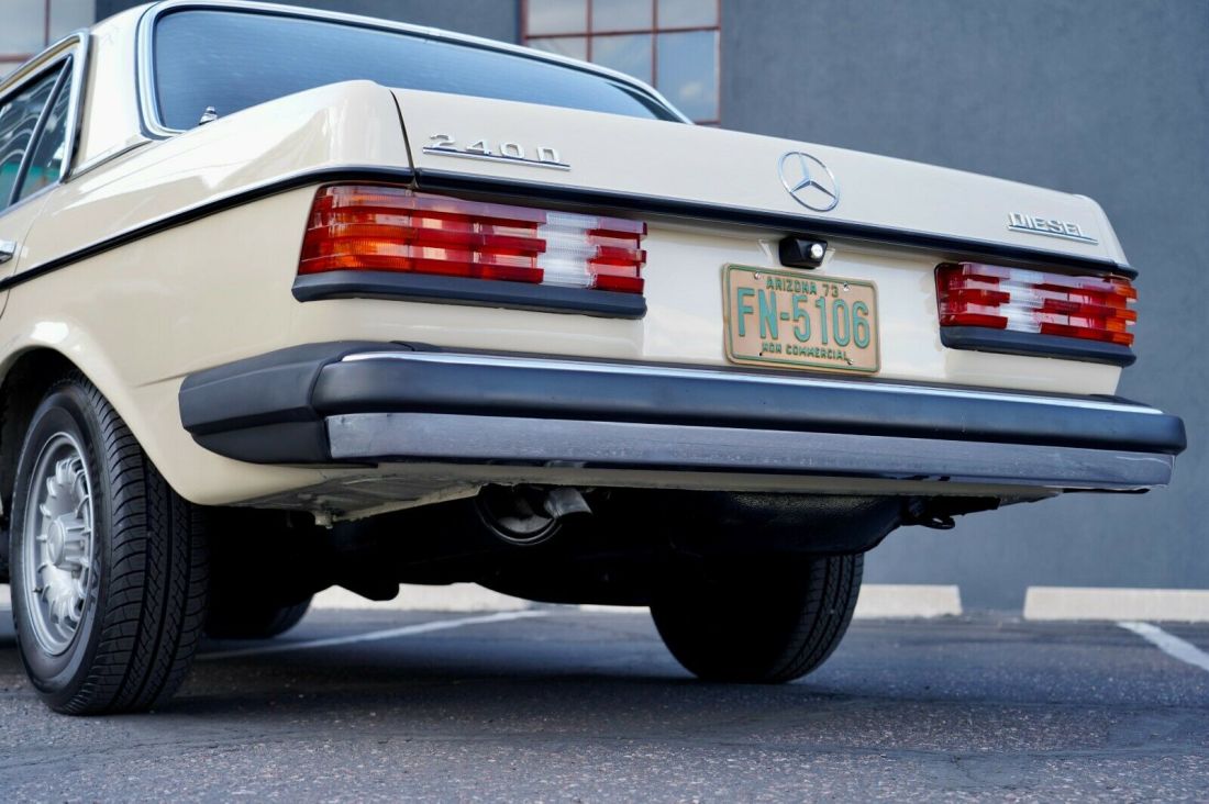 1981 Mercedes-Benz 200-Series W123 - photo 4