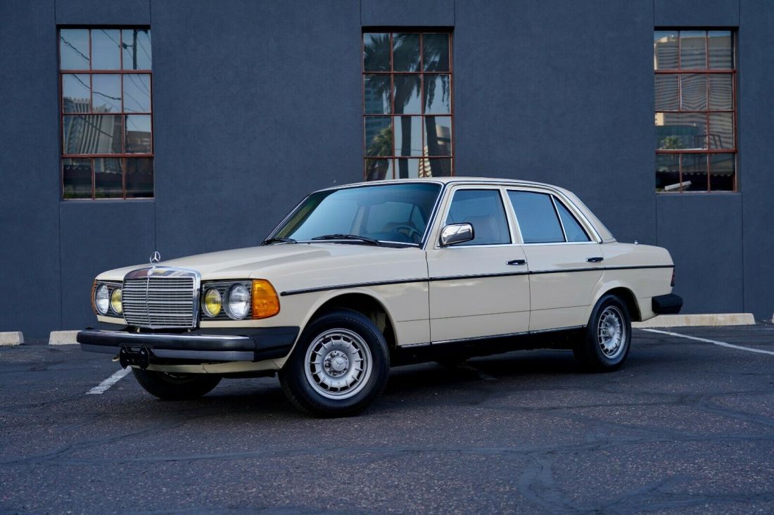 1981 Mercedes-Benz 200-Series W123 - photo 6