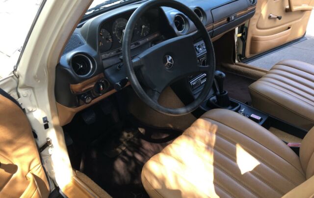 1981 Mercedes-Benz 200-Series 240 D - photo 10