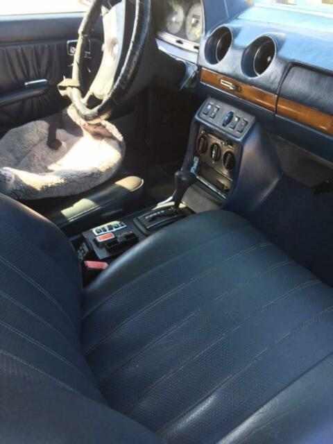 1981 Mercedes-Benz 200-Series 240D - photo 5