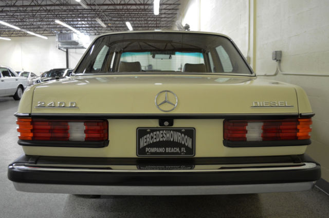 1981 Mercedes-Benz 200-Series 240D - photo 12