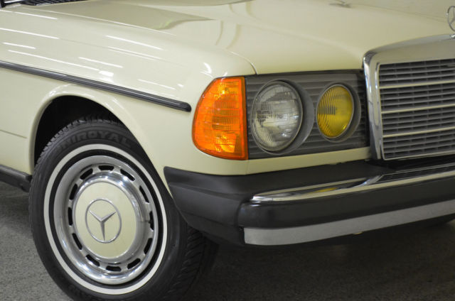 1981 Mercedes-Benz 200-Series 240D - photo 4