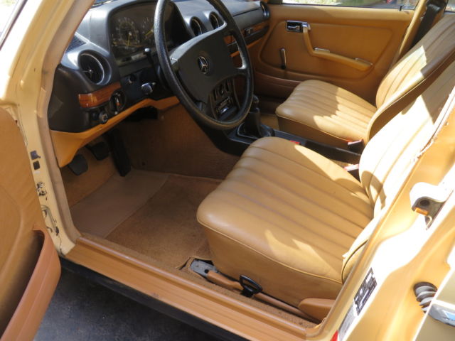 1981 Mercedes-Benz 200-Series Base Sedan 4-Door - photo 13