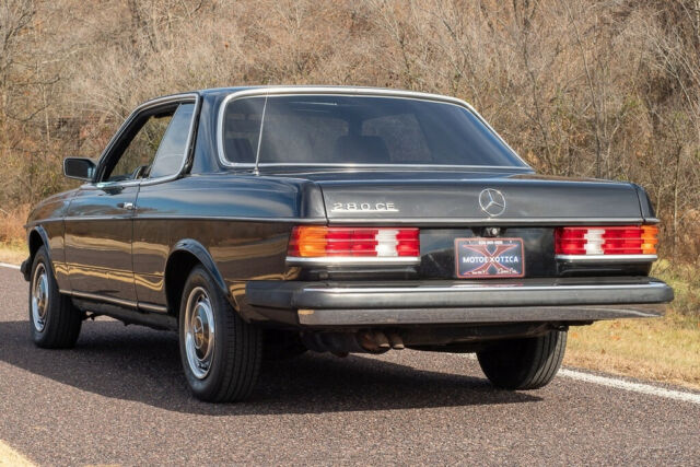 1981 Mercedes-Benz 200-Series 2 Dr - photo 8