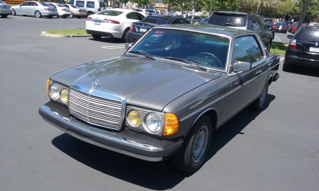 1981 Mercedes-Benz 300-Series - photo 2
