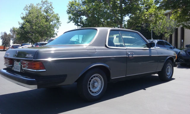 1981 Mercedes-Benz 300-Series - photo 6