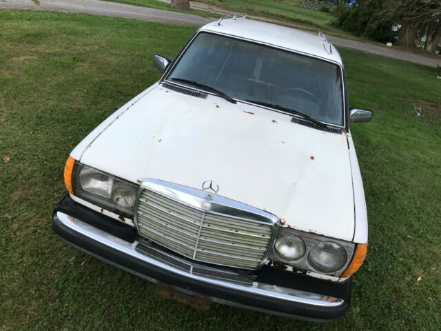 1981 Mercedes-Benz 300-Series TD - photo 2