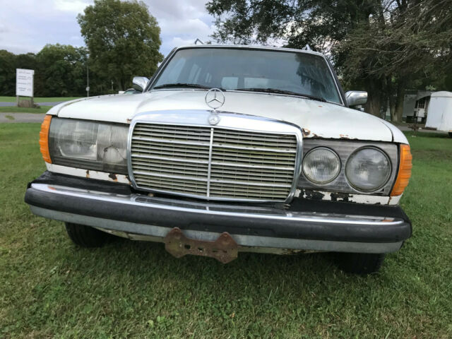 1981 Mercedes-Benz 300-Series TD - photo 3