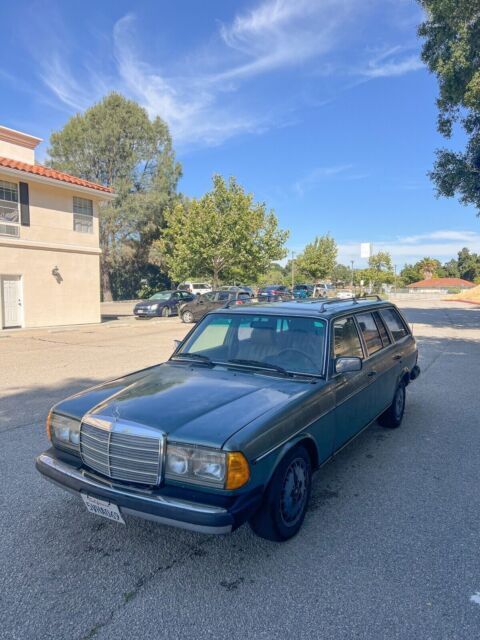 1981 Mercedes-Benz 300-Series TD
