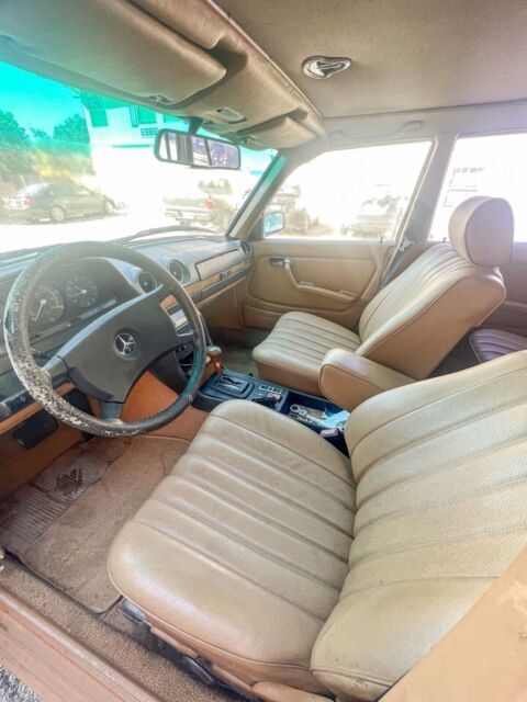 1981 Mercedes-Benz 300-Series TD - photo 11