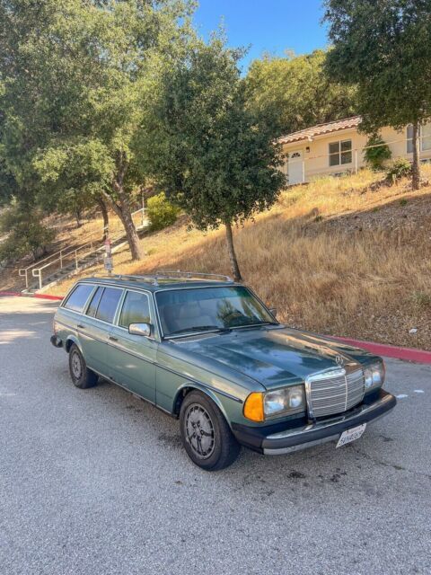 1981 Mercedes-Benz 300-Series TD - photo 3