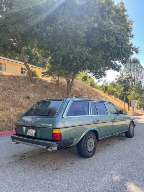 1981 Mercedes-Benz 300-Series TD - photo 6