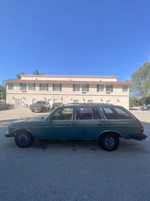 1981 Mercedes-Benz 300-Series TD - photo 7