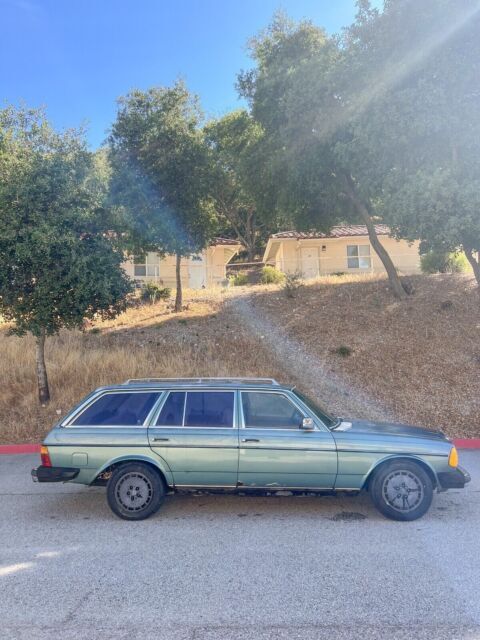 1981 Mercedes-Benz 300-Series TD - photo 8