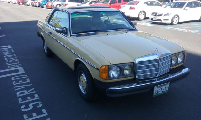 1981 Mercedes-Benz 300-Series - photo 2