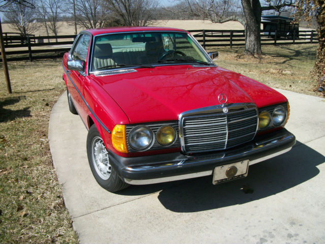 1981 Mercedes-Benz 300CD - Red - Excellent condition!!!!! 1981 Mercedes-Benz 300-Series