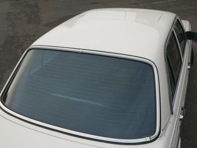 1981 Mercedes-Benz 300-Series 300S - photo 11