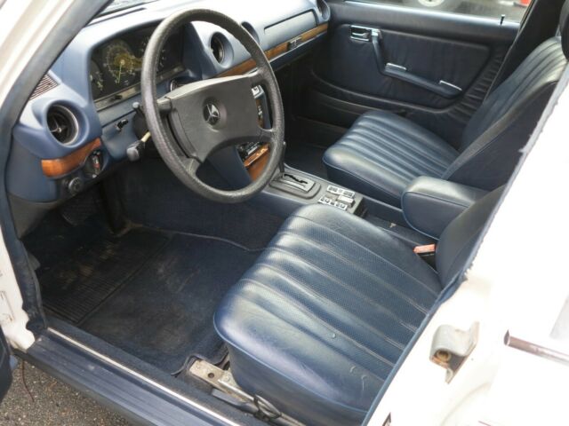 1981 Mercedes-Benz 300-Series 300S - photo 13