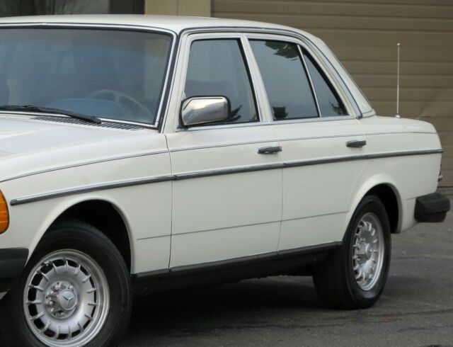 1981 Mercedes-Benz 300-Series 300S - photo 6