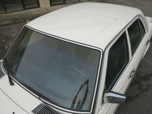 1981 Mercedes-Benz 300-Series 300S - photo 8