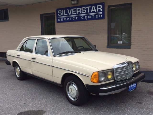 1981 Mercedes Benz 300D ** Diesel** 123 CHASSIS 1981 Mercedes-Benz 300-Series DIESEL 300D